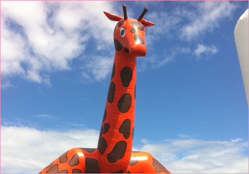 château girafe jeu gonflable